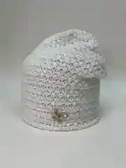 Молочный женская шапка с укладкой назад Лаура