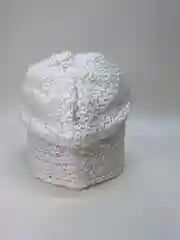 Молочный женская шапка с укладкой назад Лаура