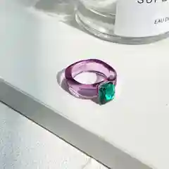 Аметистовый кольца из эпоксидной смолы с камнем