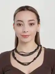 Длинная цепь многослойная из металла и кожи