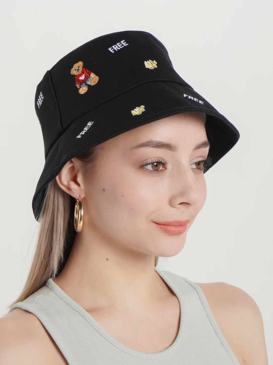 Черный панама летняя