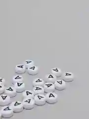 Бусины с буквами, буква А