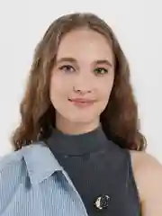 Черный деревянный значок "Девочка"