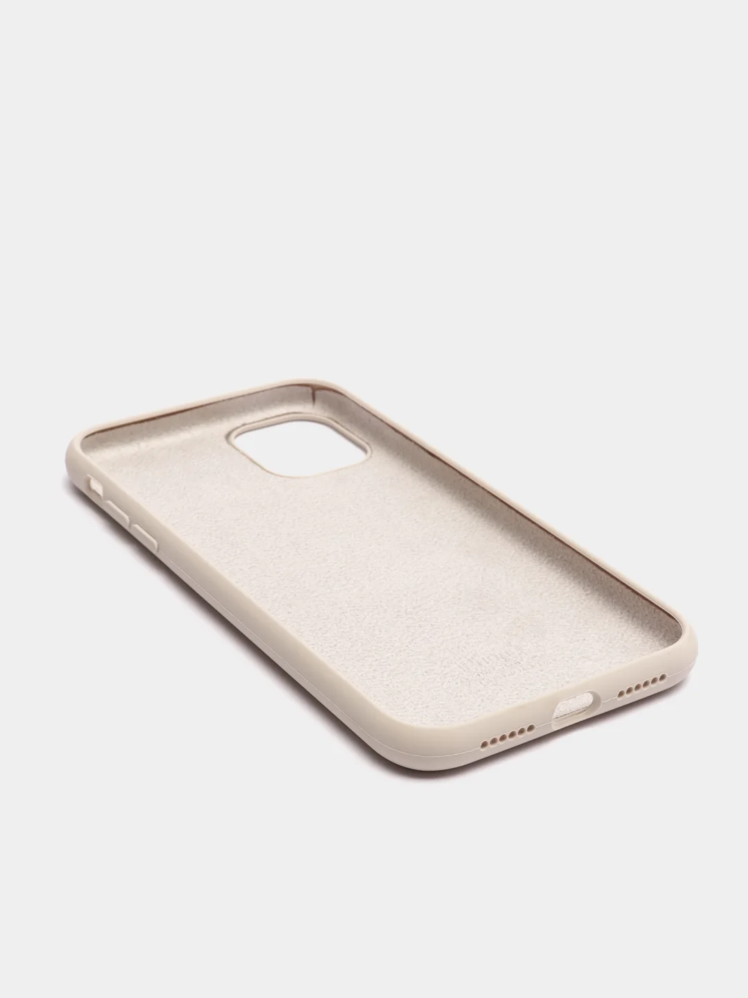 Светло-бежевый чехол Silicone Case для iPhone 11 с закрытым низом