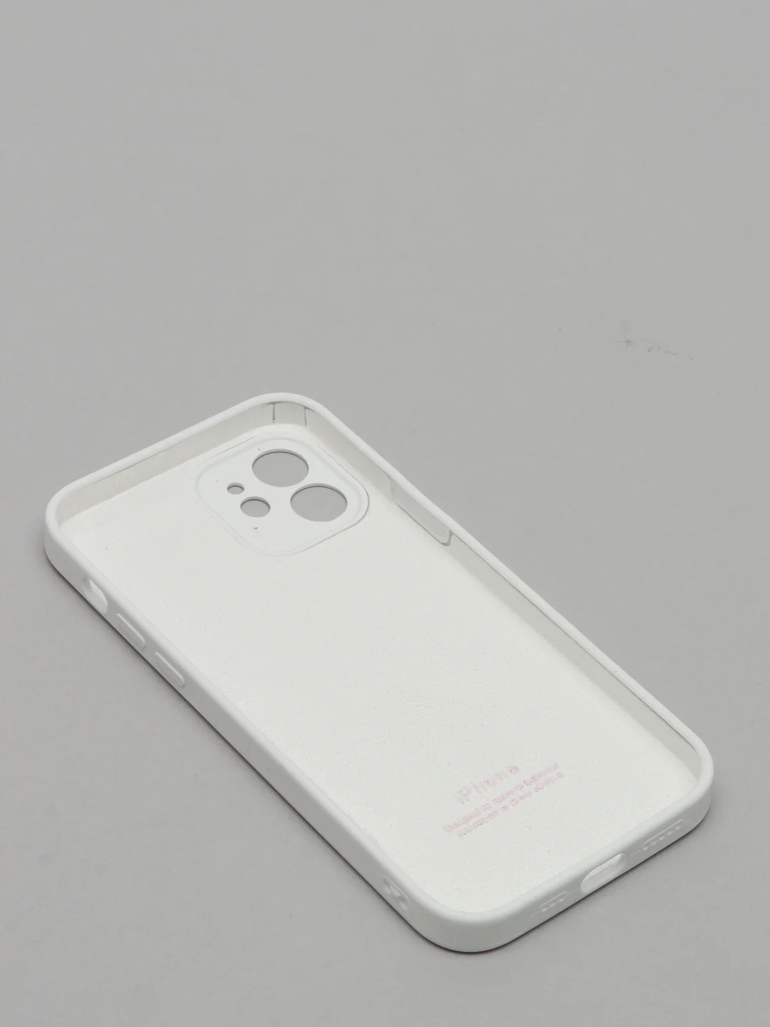 Белый силиконовый чехол iPhone 12, Silicone Case, с закрытым низом и защитой камеры