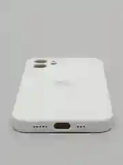 Белый силиконовый чехол iPhone 12, Silicone Case, с закрытым низом и защитой камеры