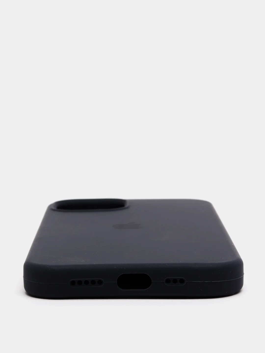 Темно-синий чехол для iPhone 13 Silicone Case закрытый низ с логотипом