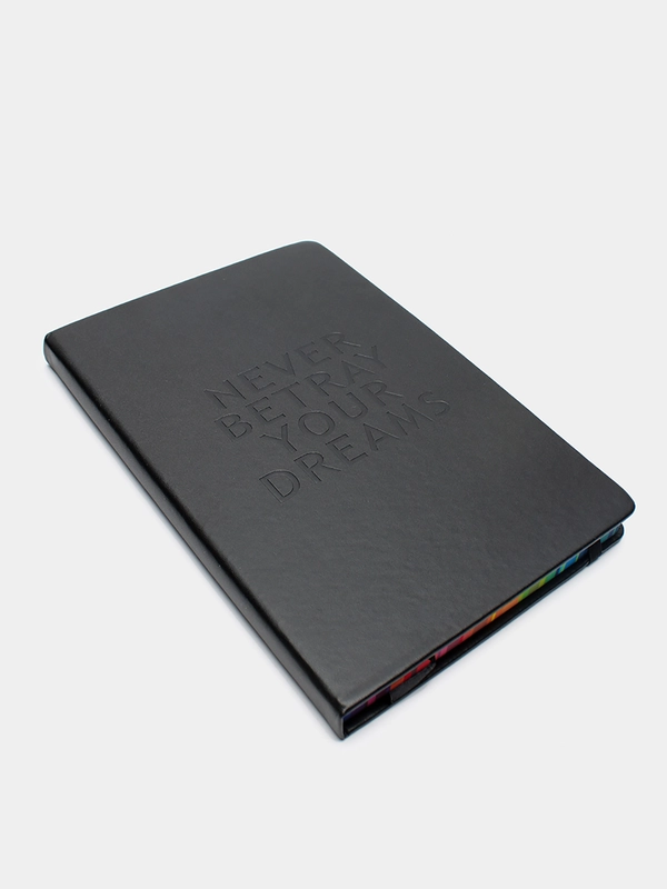 Ежедневник "Pakkit. Never Betray Dreams" в точку, недатированный твердая обложка А5, 96л