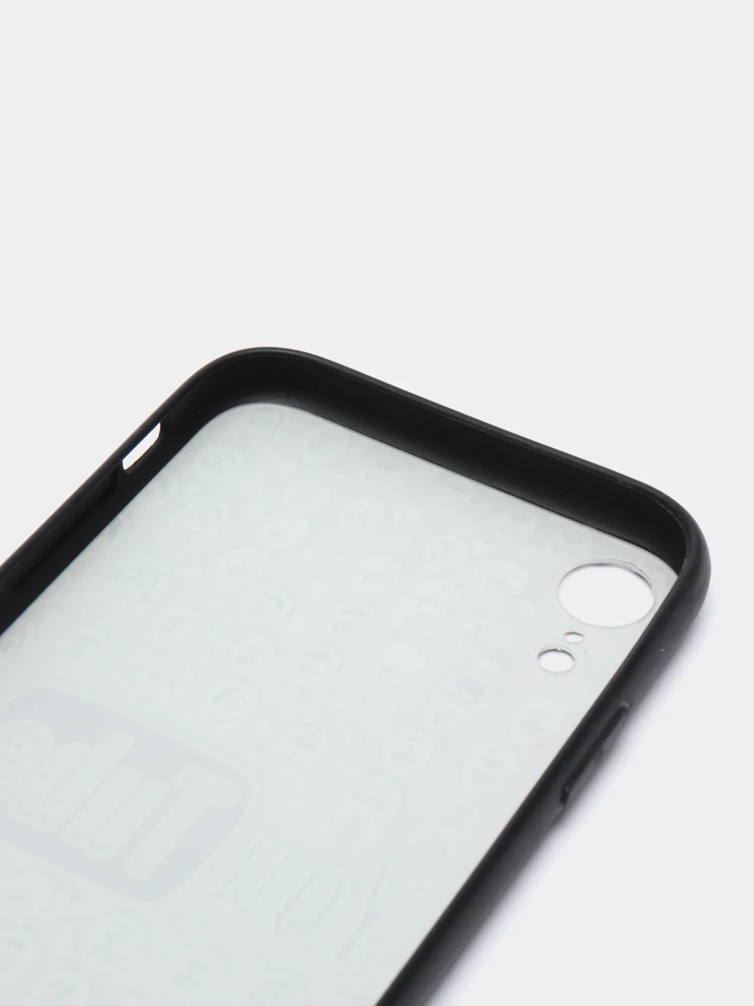 Бежевый чехол на iPhone XR