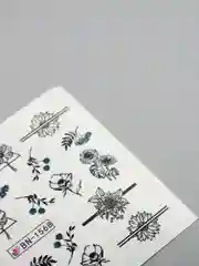 Молочный наклейки для дизайна ногтей, слайдеры