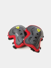 Scuderia Ferrari комплект защиты для активных видов спорта (Licensed product)