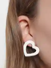 Белый серьги Minimalism "Сердца"