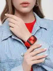 Алый женские брендовые наручные часы на силиконовом ремешке