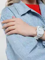 Белый женские наручные часы на силиконовом ремешке