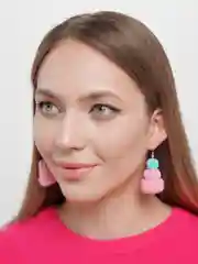 Розовый серьги шапки, тапки