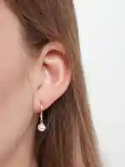 Серьги конго с подвесками / Детские серьги круглые подвески ассиметричные