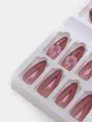 Бордовый накладные ногти с дизайном