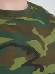 Приглушённый хаки футболка мужская