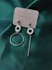 Серьги женские  -  геометрия
