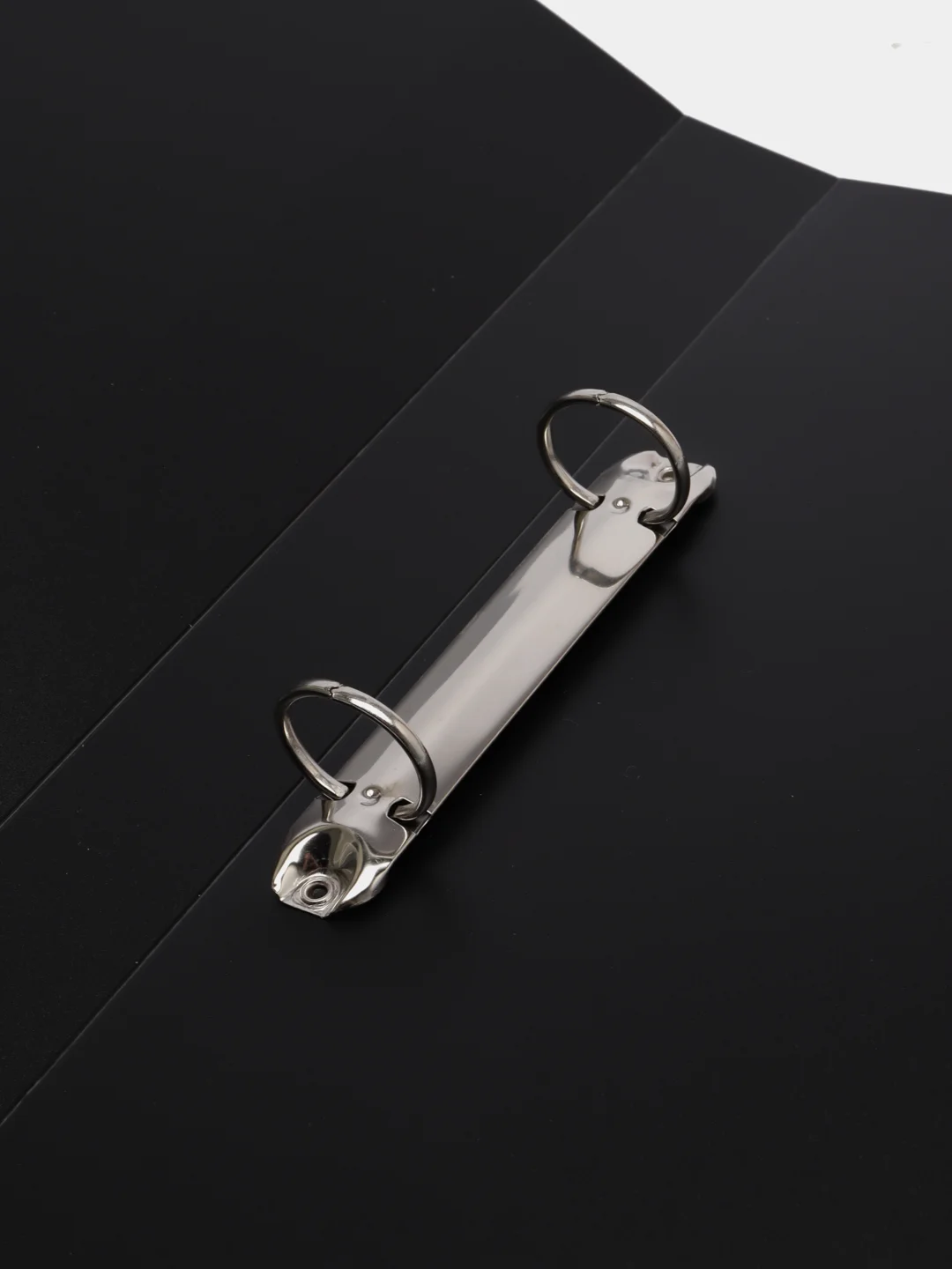 Папка на 2 кольцах BRAUBERG "Contract" черная