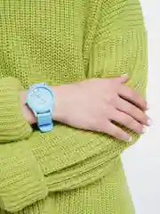 Лазурный женские наручные часы на силиконовом ремешке