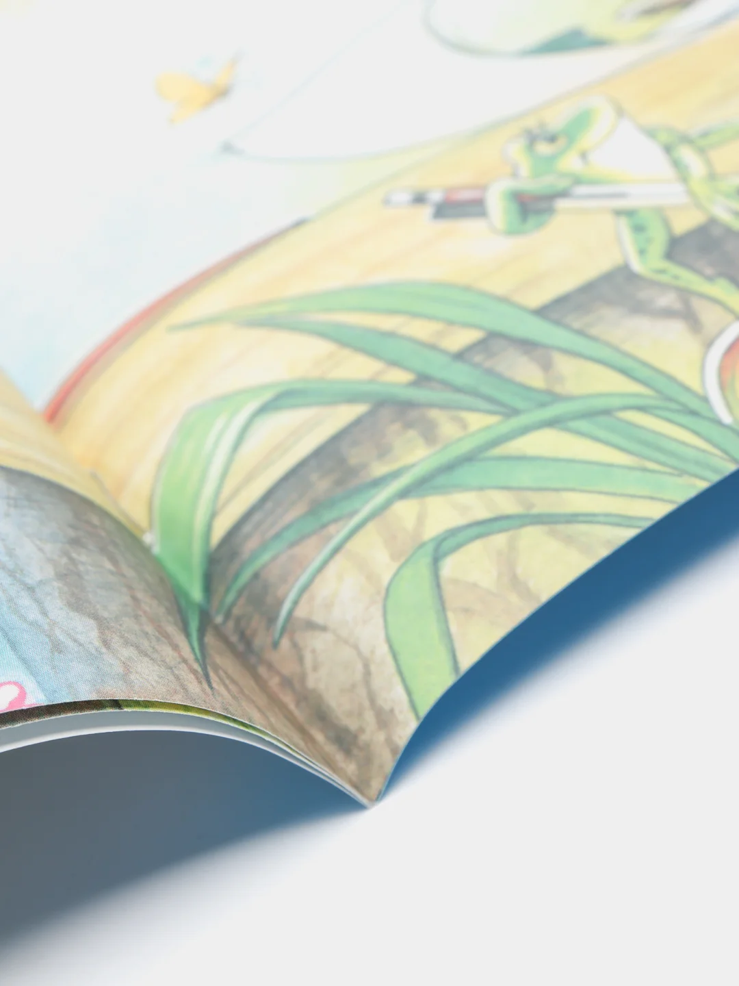 Голубой книга для детей 4- 7 лет. Текст разделен на слоги, формат 16х22 см, 8 страниц