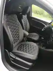 Модельные авточехлы на Lada Vesta с сотами 2