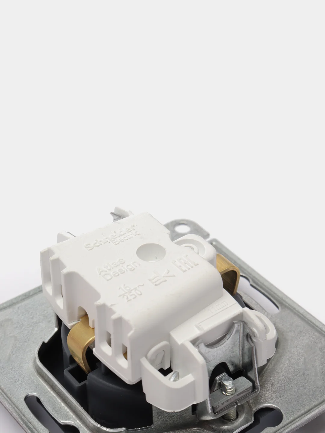 Розетка Schneider Electric AtlasDesign с заземлением, 16А, механизм, грифель, ATN000743