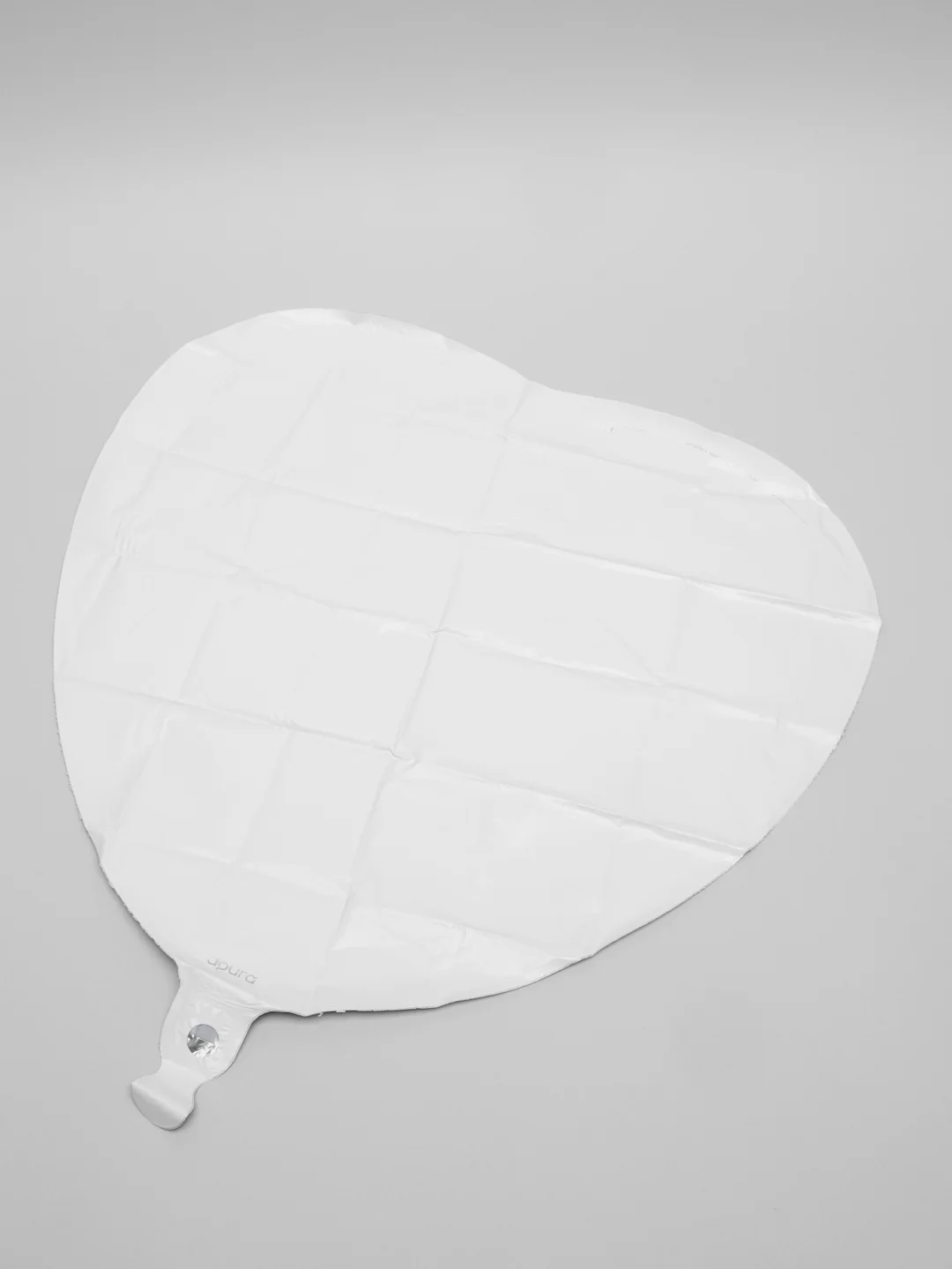 Белый фольгированный шар сердце 19", 49 см