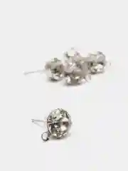 Серебряный гвоздики