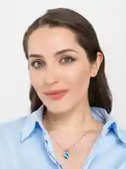 Цепочка с кулоном женская на шею голубого цвета