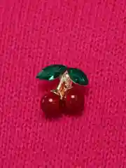 Брошь женская "Вишенка"