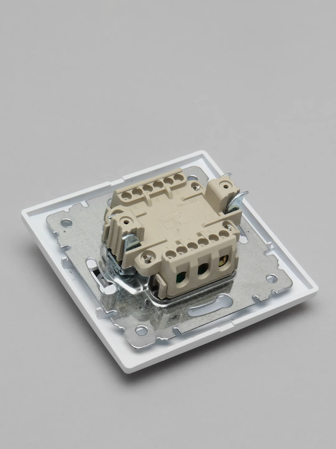 Выключатель с подсветкой Plano, 10А-250В, IP20, СУ