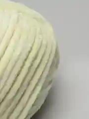 Желтый пряжа плюшевая YarnArt Dolce