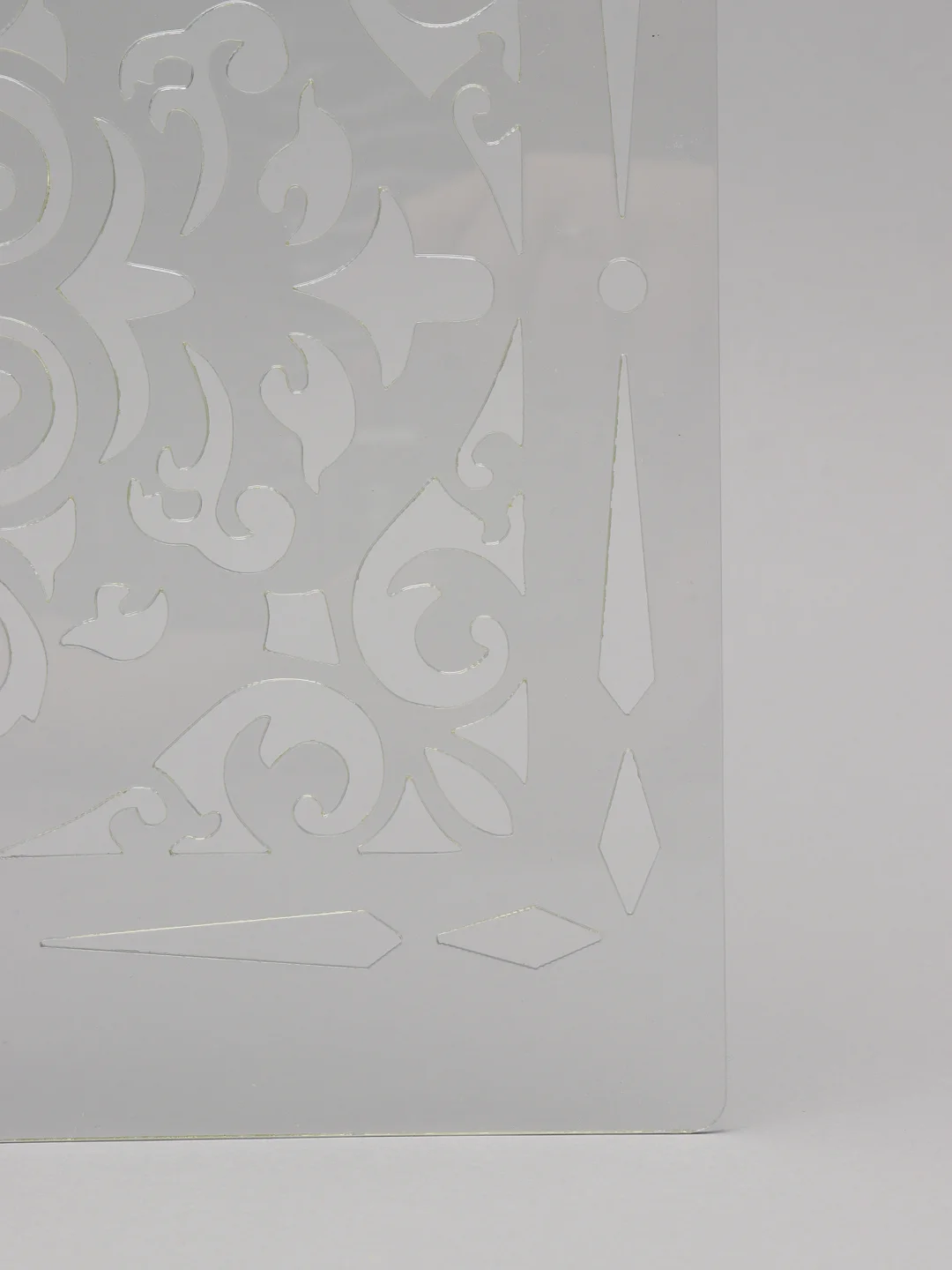 Трафарет пластиковый Luxart Template "Иранский узор 10", 60 х 40 см, толщина 1,5-2 мм