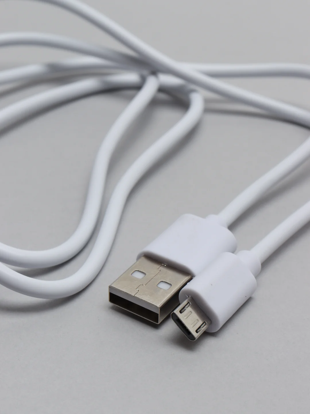 Белый кабель для быстрой зарядки телефона Micro-USB, Type-C, Lightning, 1 метр