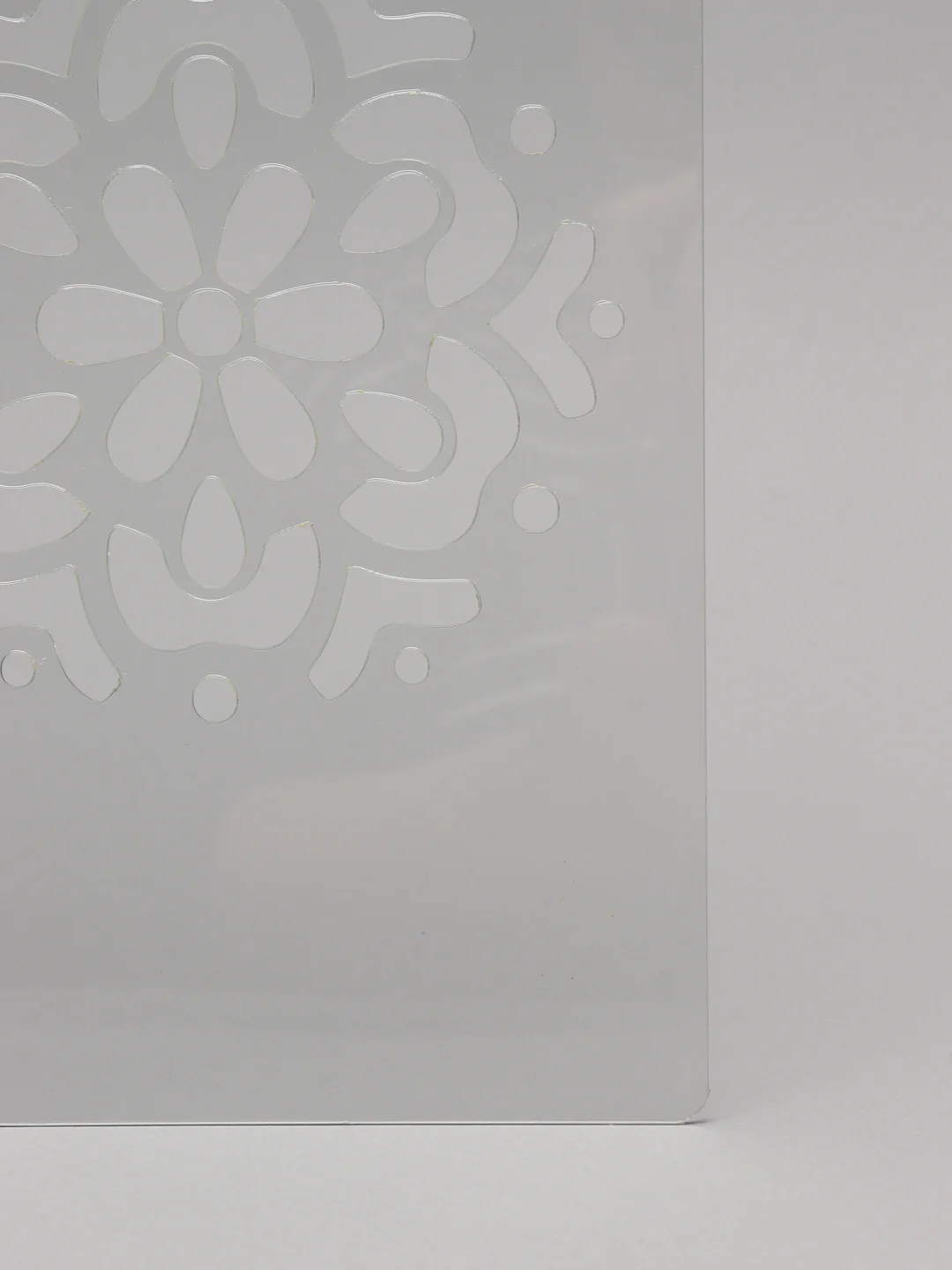 Трафарет пластиковый Luxart Template Плитка mini, 60х40 см, толщина 1,5-2 мм