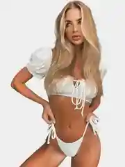 Белый купальник раздельный