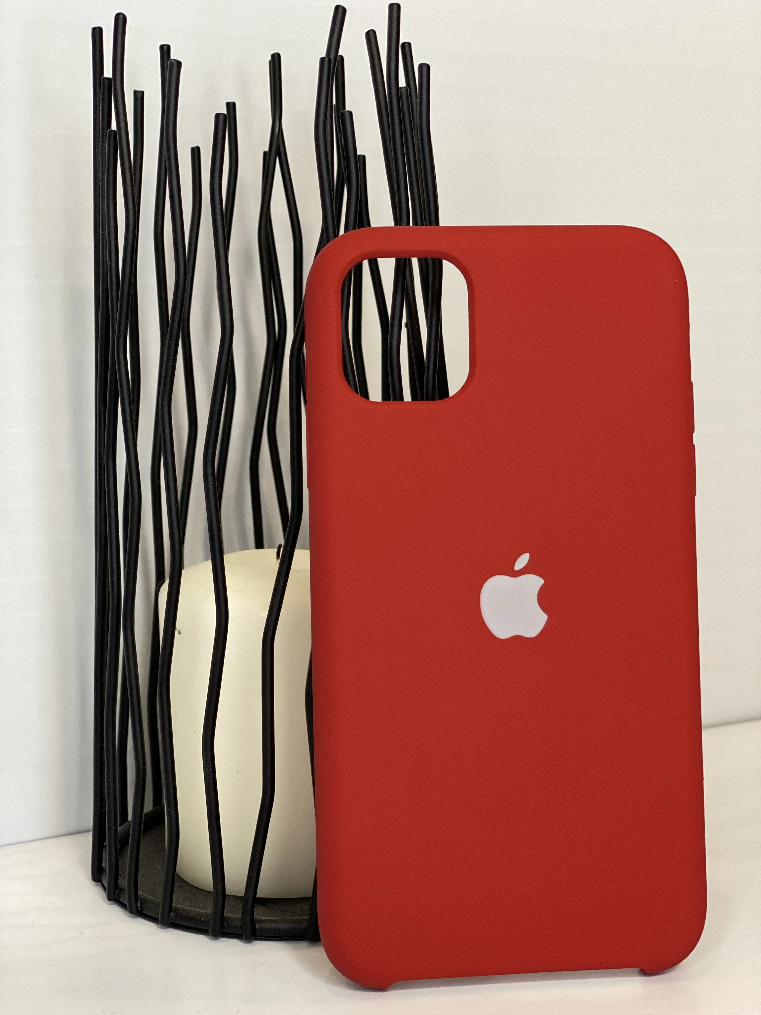 Алый чехлы на iPhone 11, 12, 12 Pro Silicone