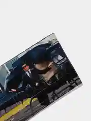Кремовый наклейка-стикер на банковскую карту: Мияги, Хабиб, Бодров, Волк с уолл стрит
