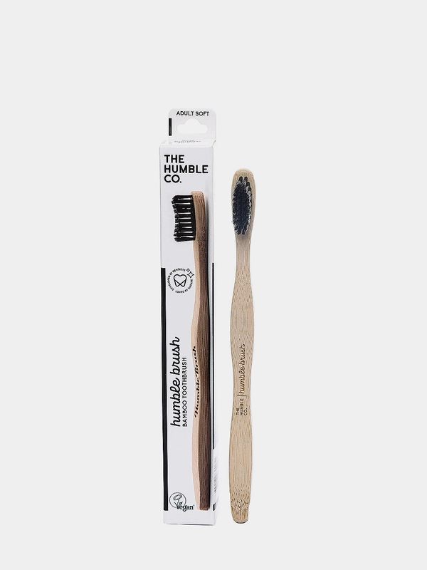 Зубная щетка для взрослых HUMBLE BRUSH из бамбука, черная, мягкая щетина