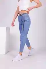 Светло-синий джинсы женские mom fit с высокой посадкой ,светло-синие