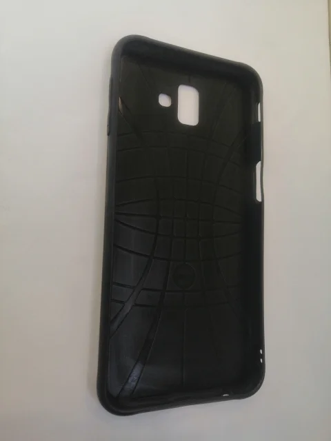 Алый силиконовый усиленный чехол Samsung J6 +(Plus)