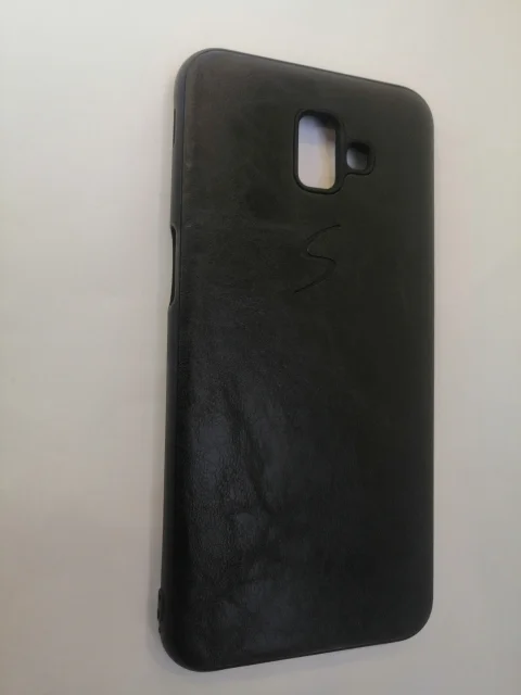 Алый силиконовый усиленный чехол Samsung J6 +(Plus)