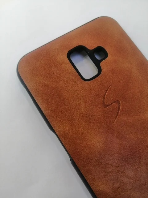 Алый силиконовый усиленный чехол Samsung J6 +(Plus)