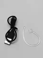 Белый bluetooth-гарнитура