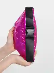Розовый глянцевая сумка на пояс