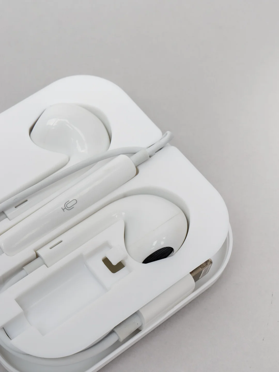 Белый наушники с микрофоном Borofone BM30 Max (3.5mm/Type-C/Lightning)