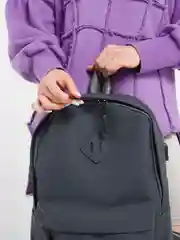 Серый рюкзак женский