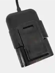 Белый автомобильное зарядное устройство USB с удлинителем 1,6 м, с дополнительными разъемами